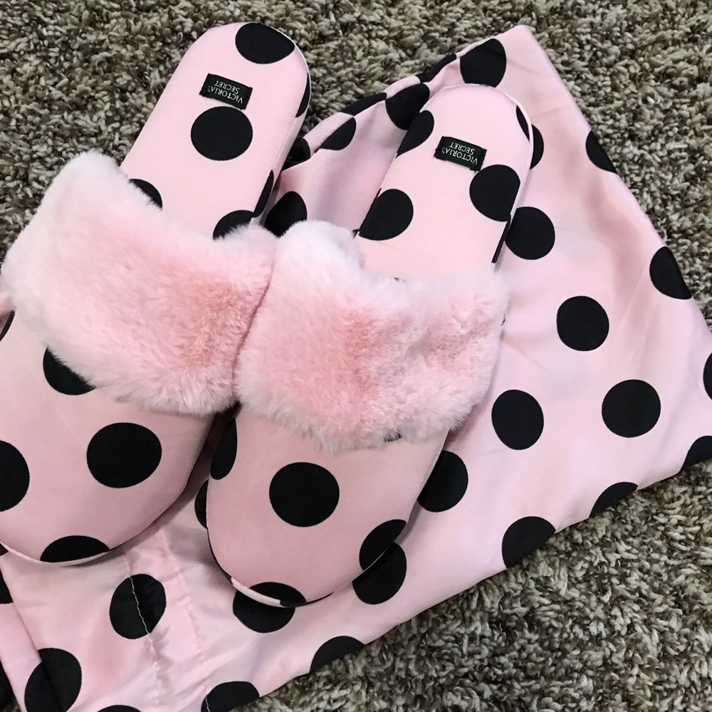 VS slippers